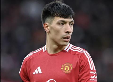 Lisandro Martinez thất vọng với trận hòa của MU